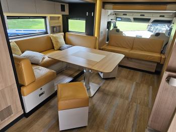 Mercedes-Benz ACTROS 2651 / 6x2 / STX  MOTORHOME / CAMPER